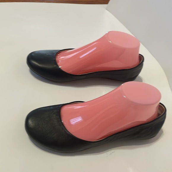 Women’s Kenneth Cole Reaction Upper Leather Slip On Flat Shoes - Picture 3 of 7